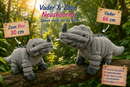 Honden speelgoed Hondenknuffels Quapas!  Neushoorn Leguaan – zoon Ricco 66 cm  vader Rooi 91 cRooi m